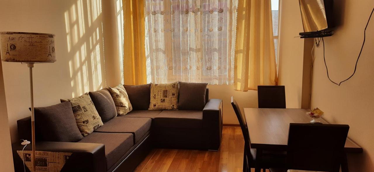 Apartment On Aleksandr Pushkin Street Tbilisi Exterior photo