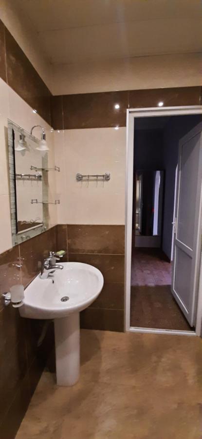 Apartment On Aleksandr Pushkin Street Tbilisi Exterior photo