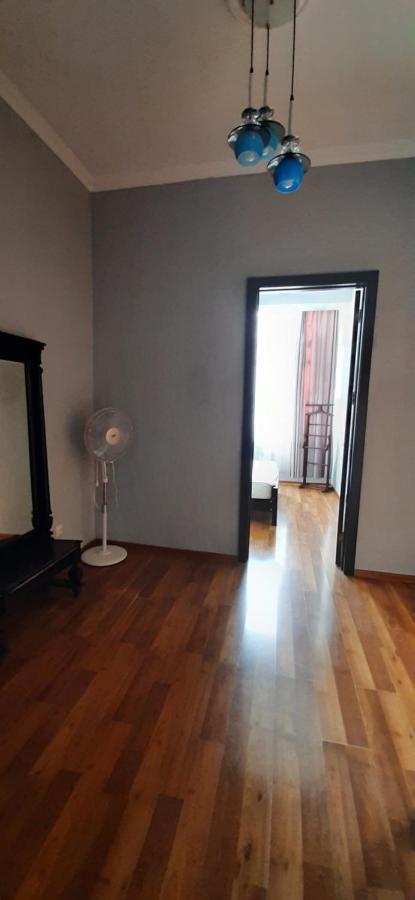 Apartment On Aleksandr Pushkin Street Tbilisi Exterior photo