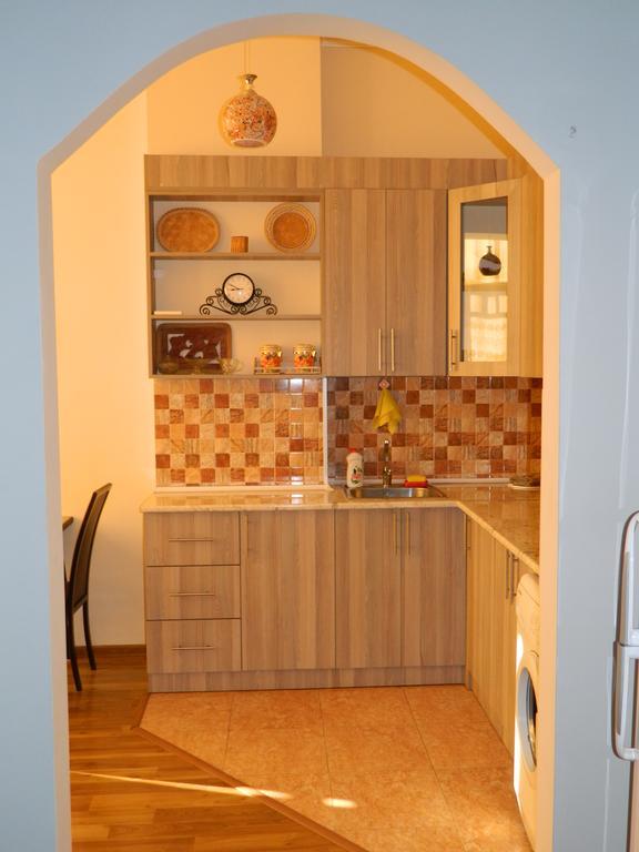 Apartment On Aleksandr Pushkin Street Tbilisi Exterior photo